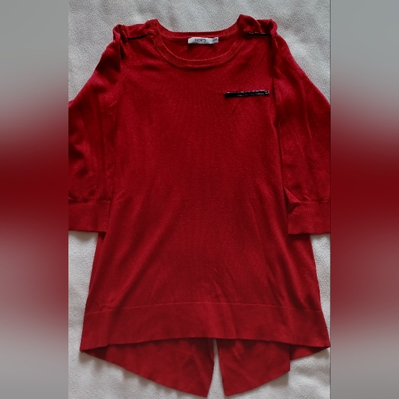 Red sweater with faux leather detail - Picture 5 of 5